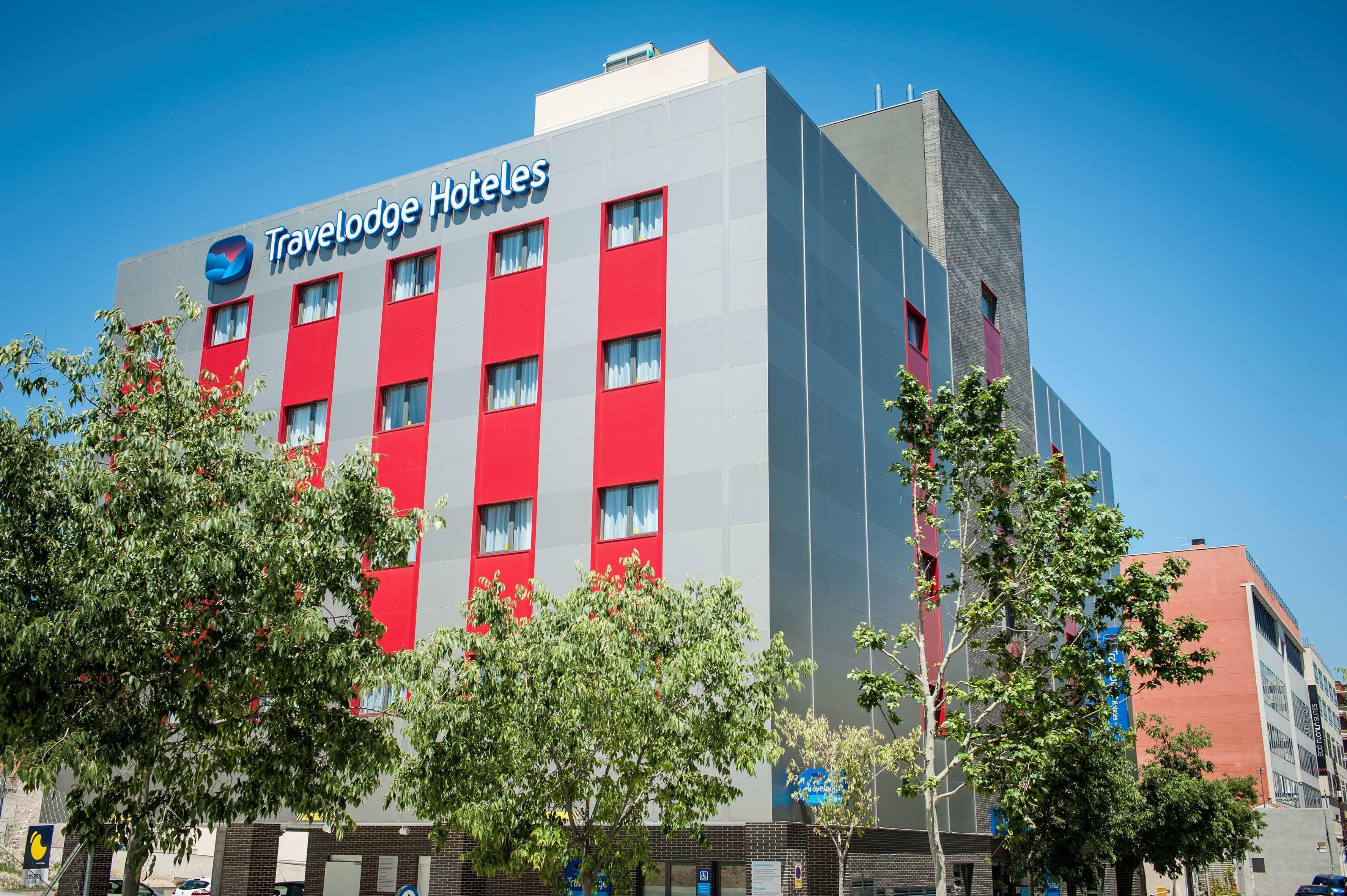Travelodge Madrid Metropolitano — Foto 1